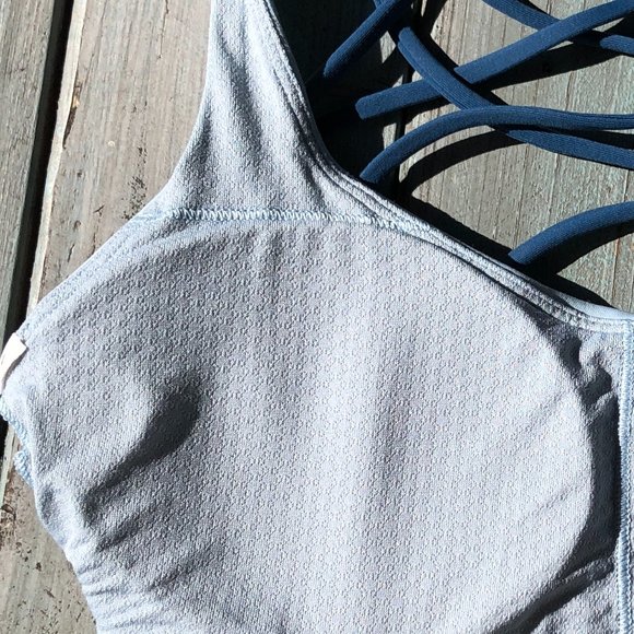 Lululemon Free to Be Strappy Bra - Picture 6 of 8